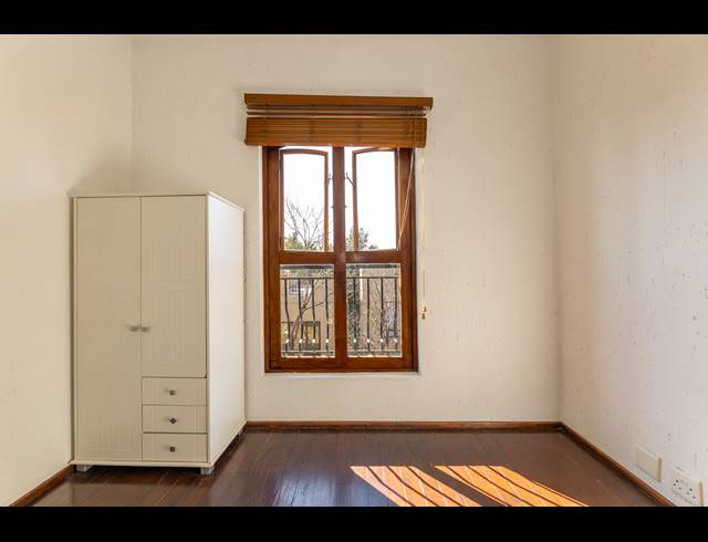 1 BEDROOM APARTMENT FOR SALE IN LONEHILL